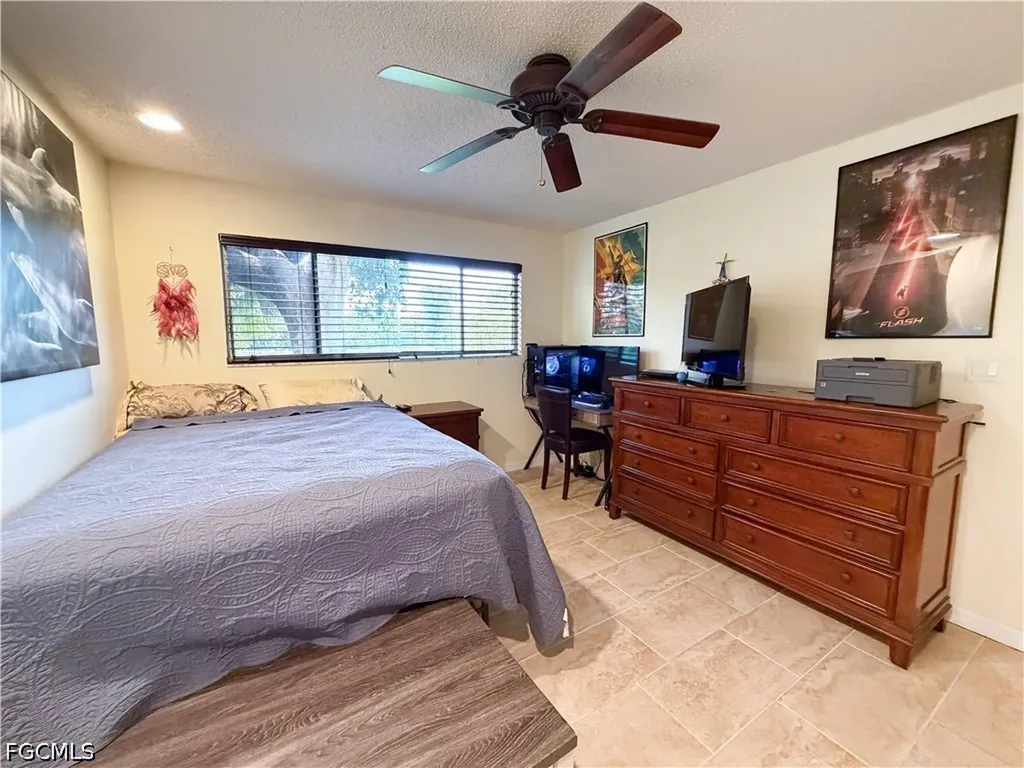 5713 Foxlake Drive North Fort Myers FL 33917