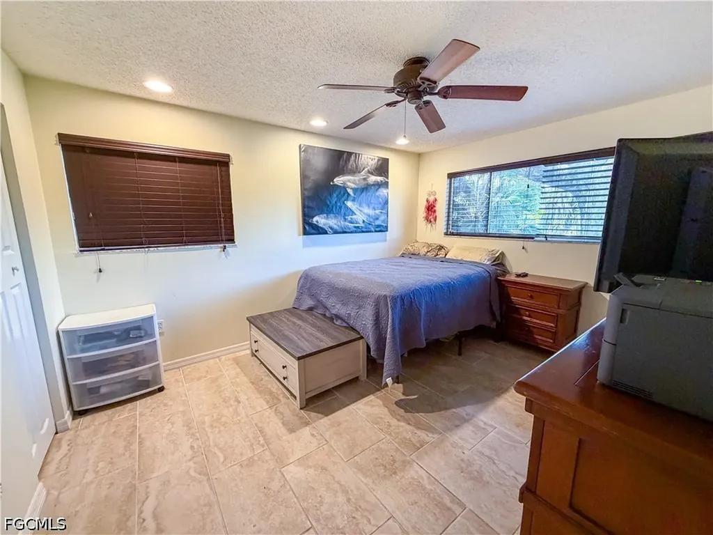 5713 Foxlake Drive North Fort Myers FL 33917