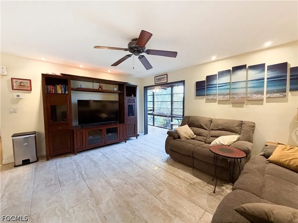 5713 Foxlake Drive North Fort Myers FL 33917