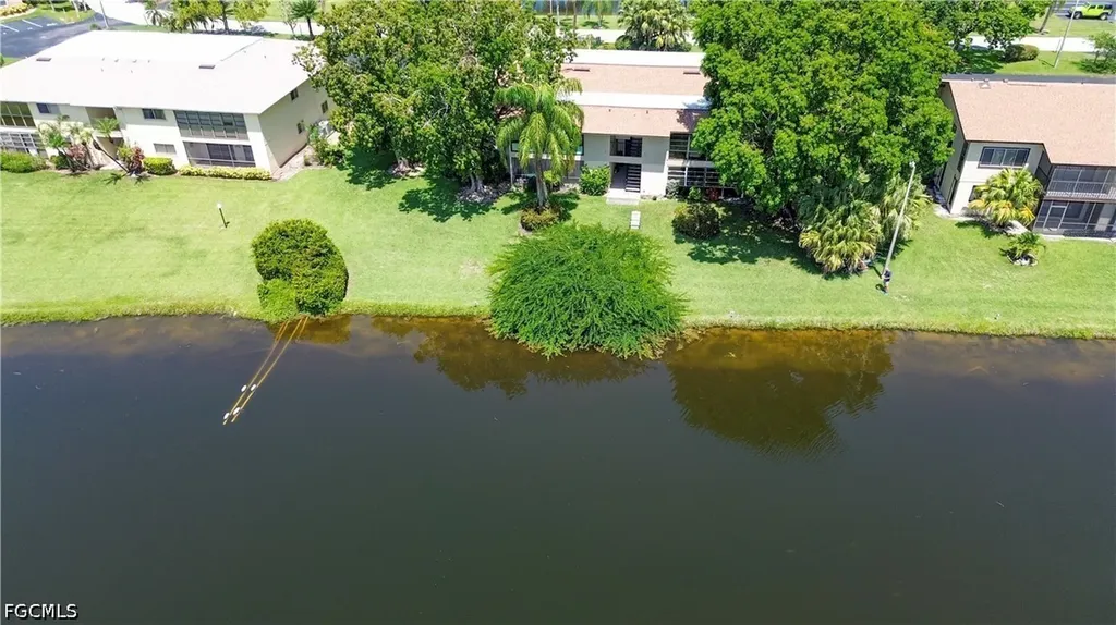 5713 Foxlake Drive North Fort Myers FL 33917