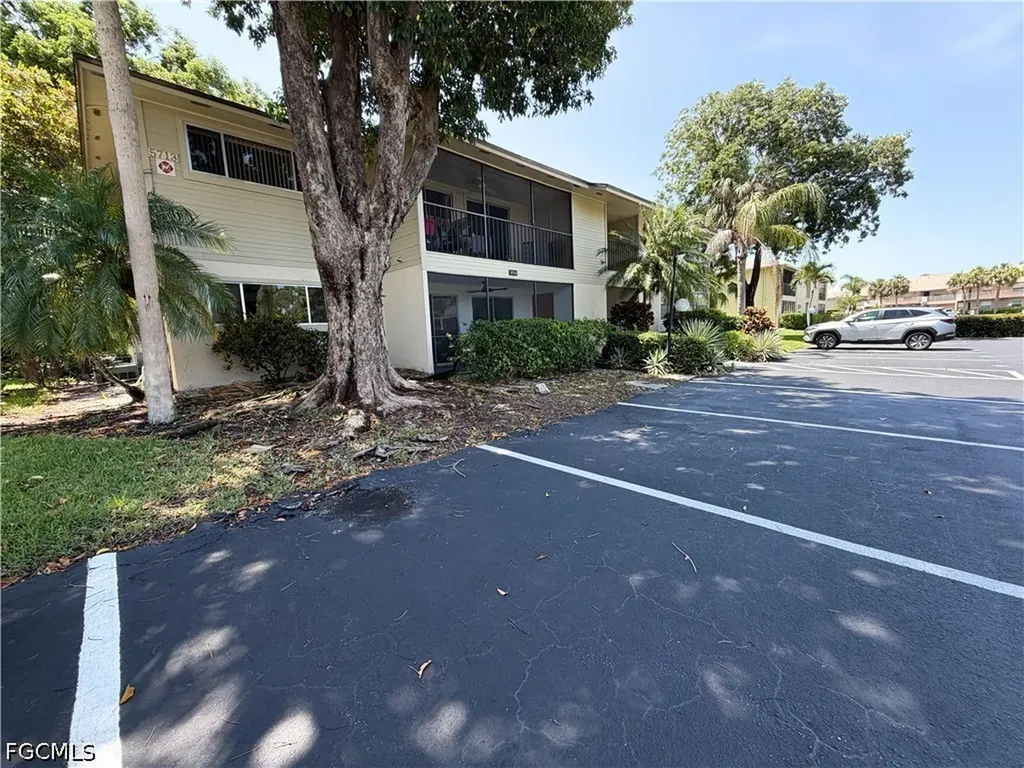 5713 Foxlake Drive North Fort Myers FL 33917