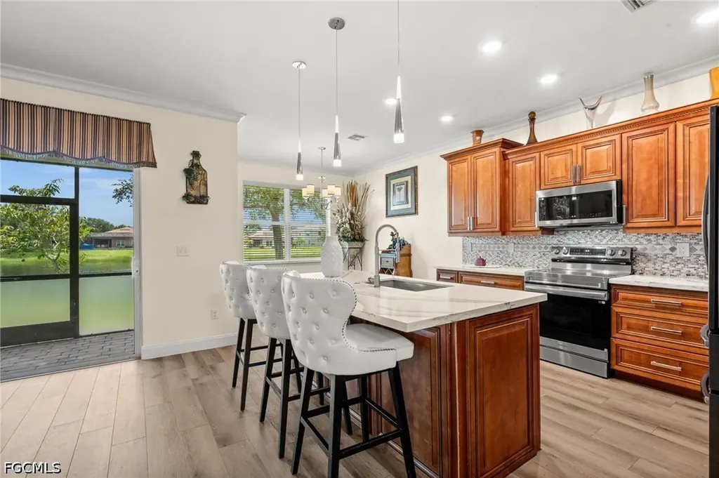 1541 Birdie Drive Naples FL 34120