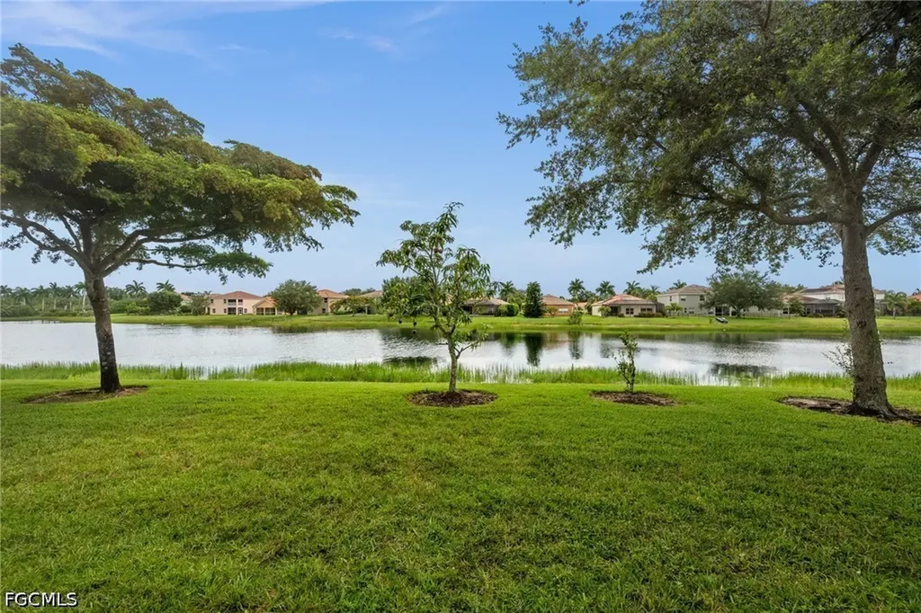 1541 Birdie Drive Naples FL 34120