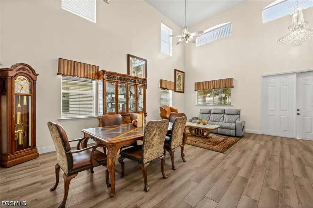 1541 Birdie Drive Naples FL 34120