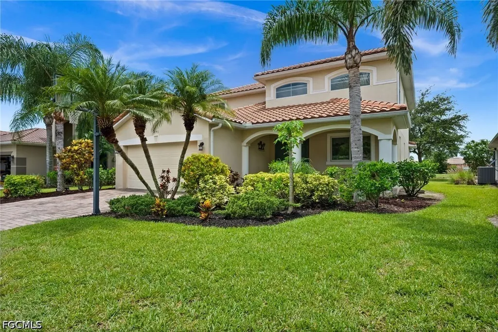 1541 Birdie Drive Naples FL 34120