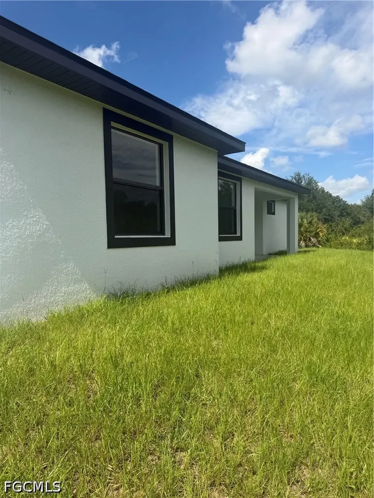 3805 E 8th Street Lehigh Acres FL 33972
