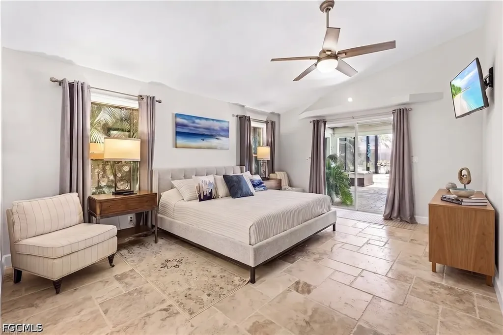 2207 SW 52nd Street Cape Coral FL 33914