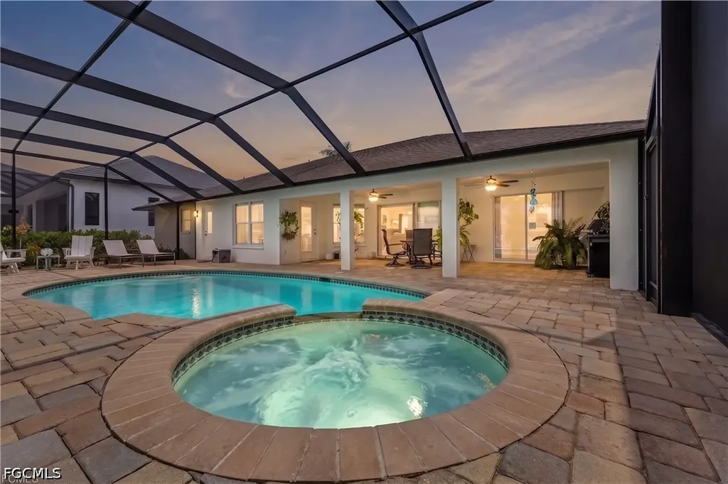 2207 SW 52nd Street Cape Coral FL 33914