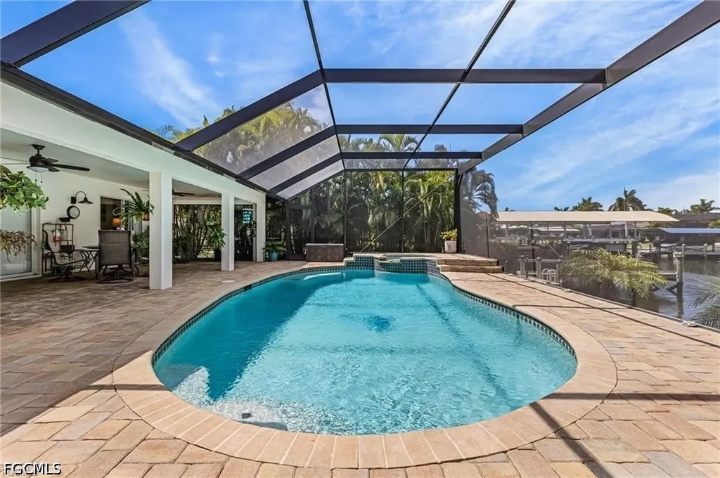 2207 SW 52nd Street Cape Coral FL 33914