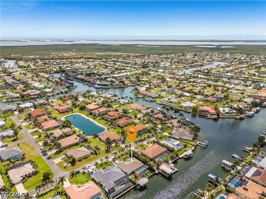 2207 SW 52nd Street Cape Coral FL 33914
