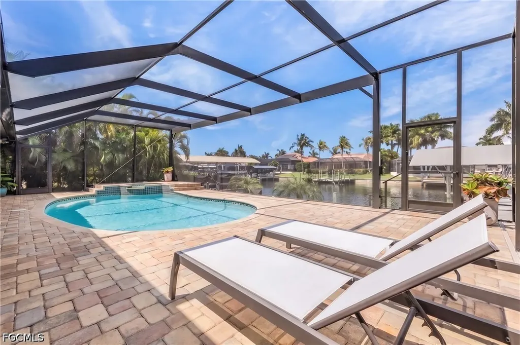 2207 SW 52nd Street Cape Coral FL 33914