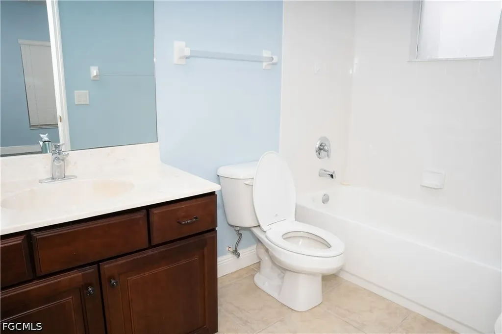 295 Destiny Circle Cape Coral FL 33990