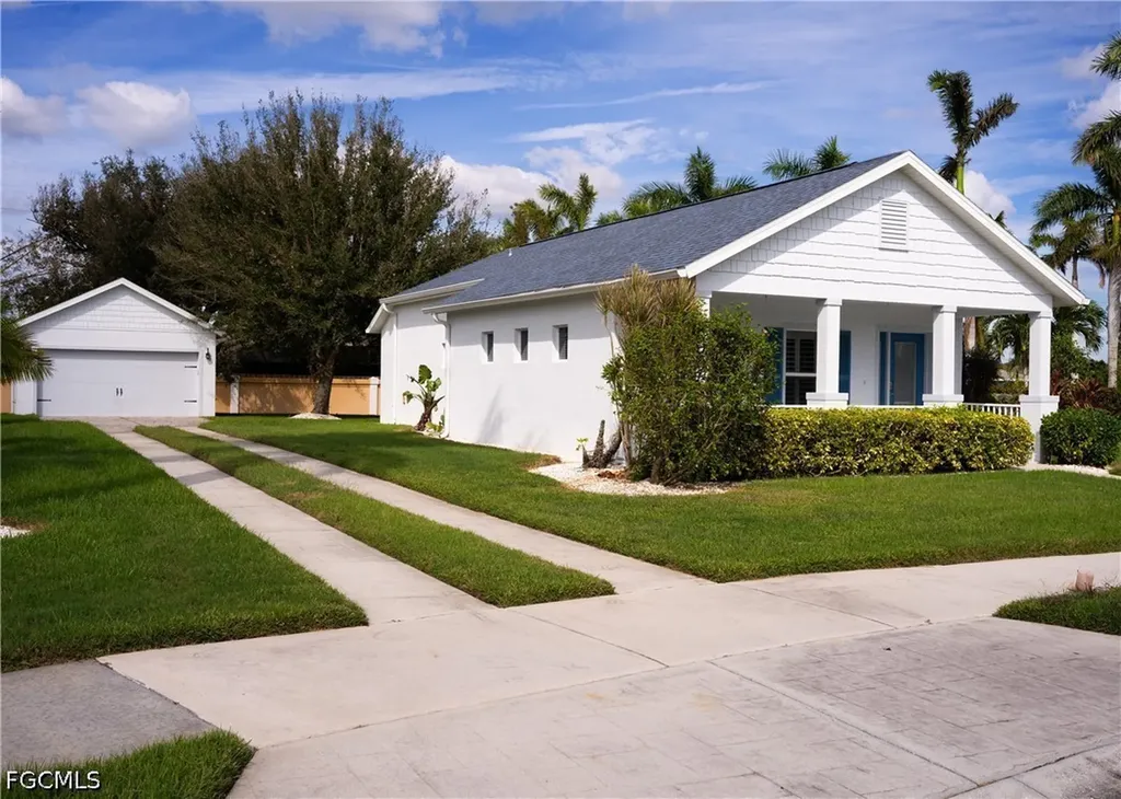 295 Destiny Circle Cape Coral FL 33990