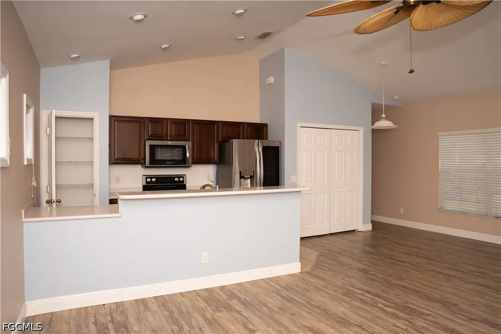 295 Destiny Circle Cape Coral FL 33990