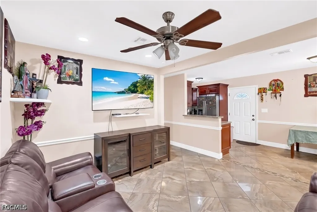 1847 Maple Drive Fort Myers FL 33907
