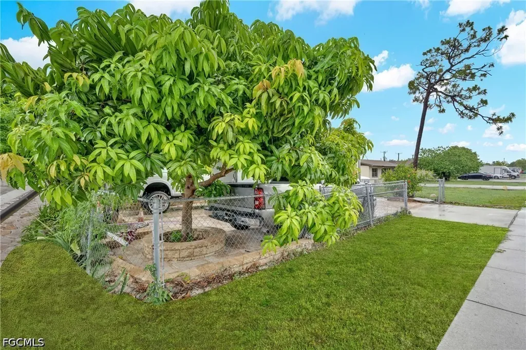 1847 Maple Drive Fort Myers FL 33907