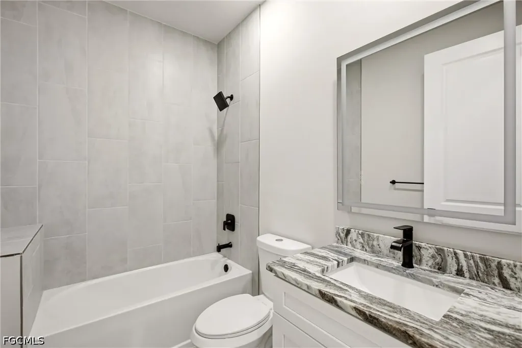 3750 NE 13th Avenue Cape Coral FL 33909