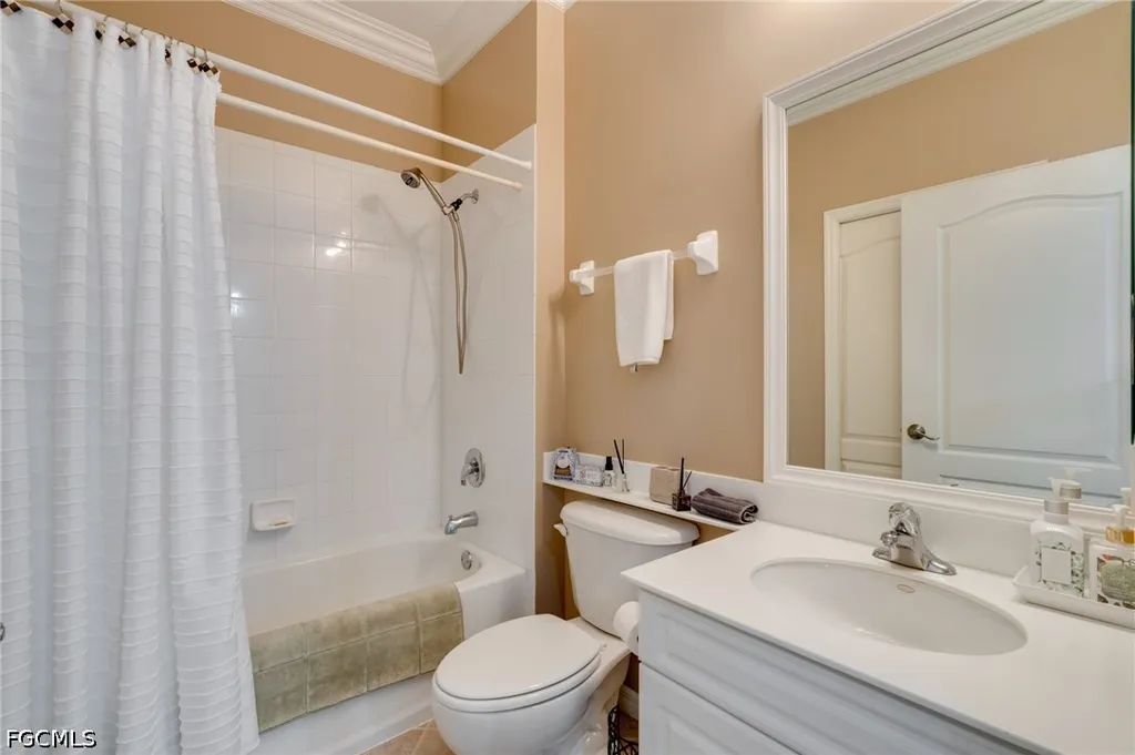 1118 Sweetwater Lane Naples FL 34110