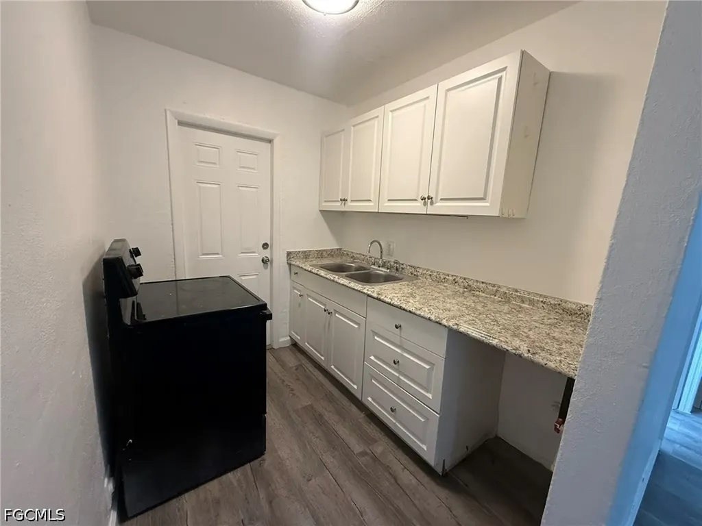 3033 2nd Street Fort Myers FL 33916
