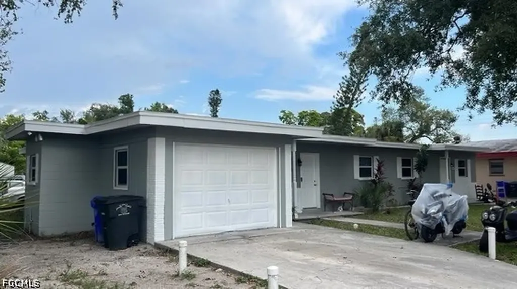 2643-2651 Lafayette Street Fort Myers FL 33916