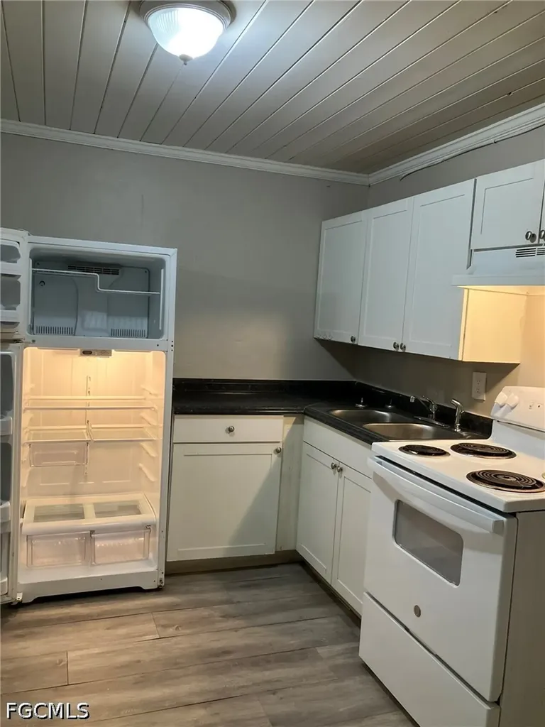 2643-2651 Lafayette Street Fort Myers FL 33916