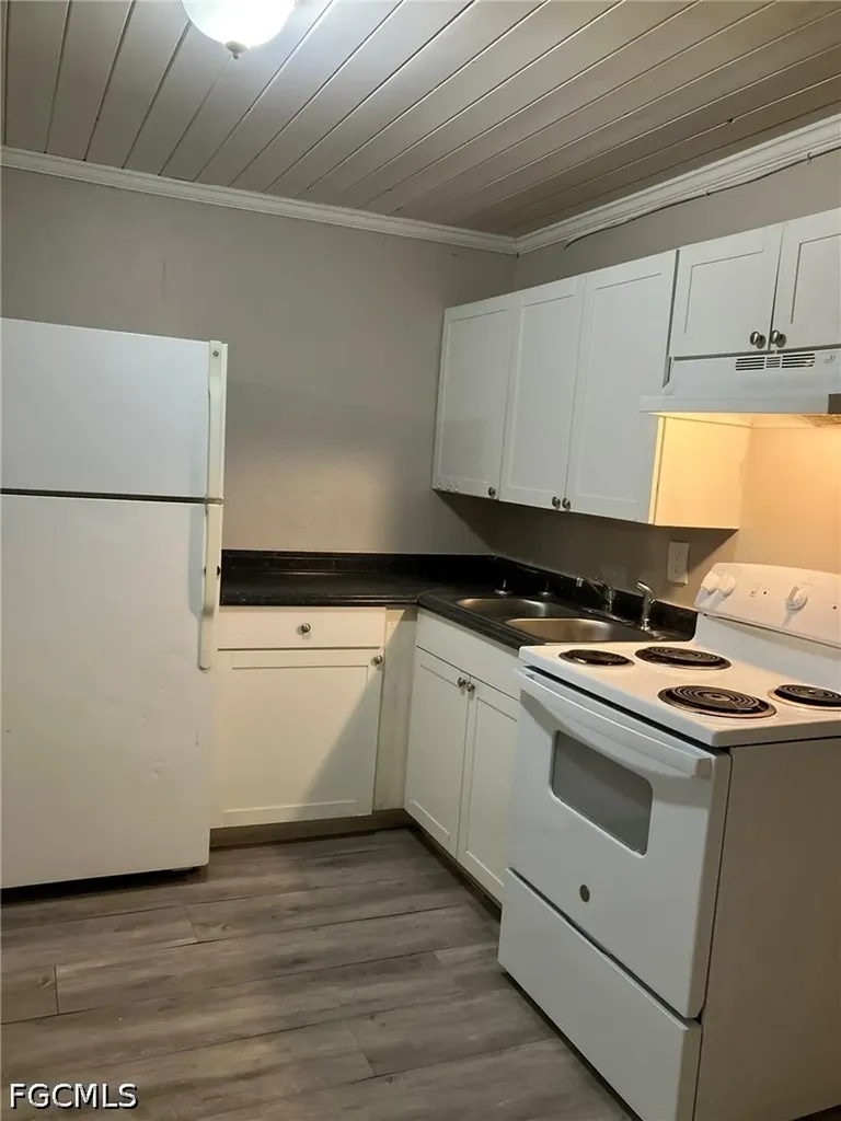 2643-2651 Lafayette Street Fort Myers FL 33916