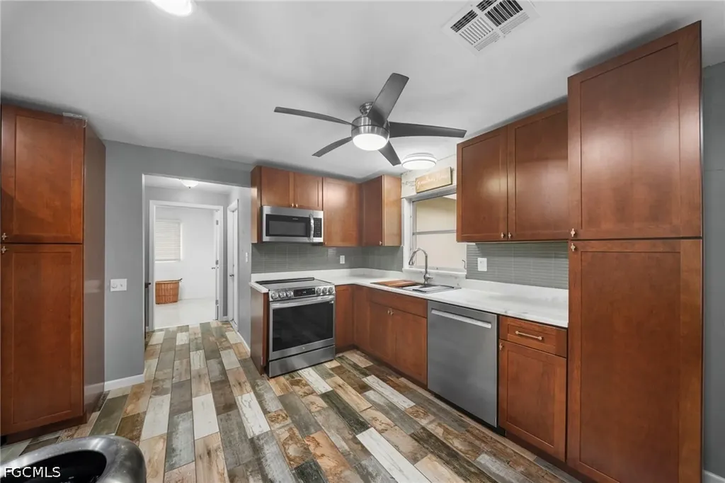 1444 Covington Circle W Fort Myers FL 33919