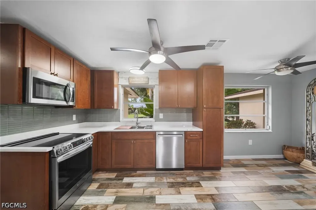 1444 Covington Circle W Fort Myers FL 33919