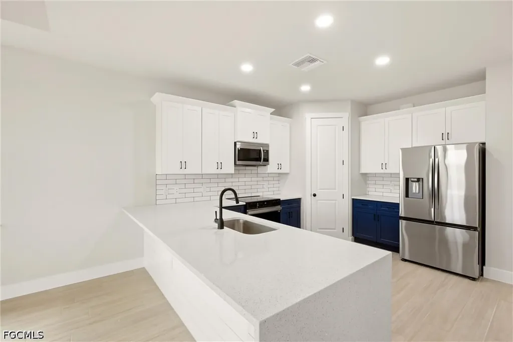 2616 NW 9th Avenue Cape Coral FL 33993