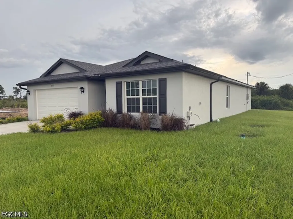 3113 74th Street W Lehigh Acres FL 33971
