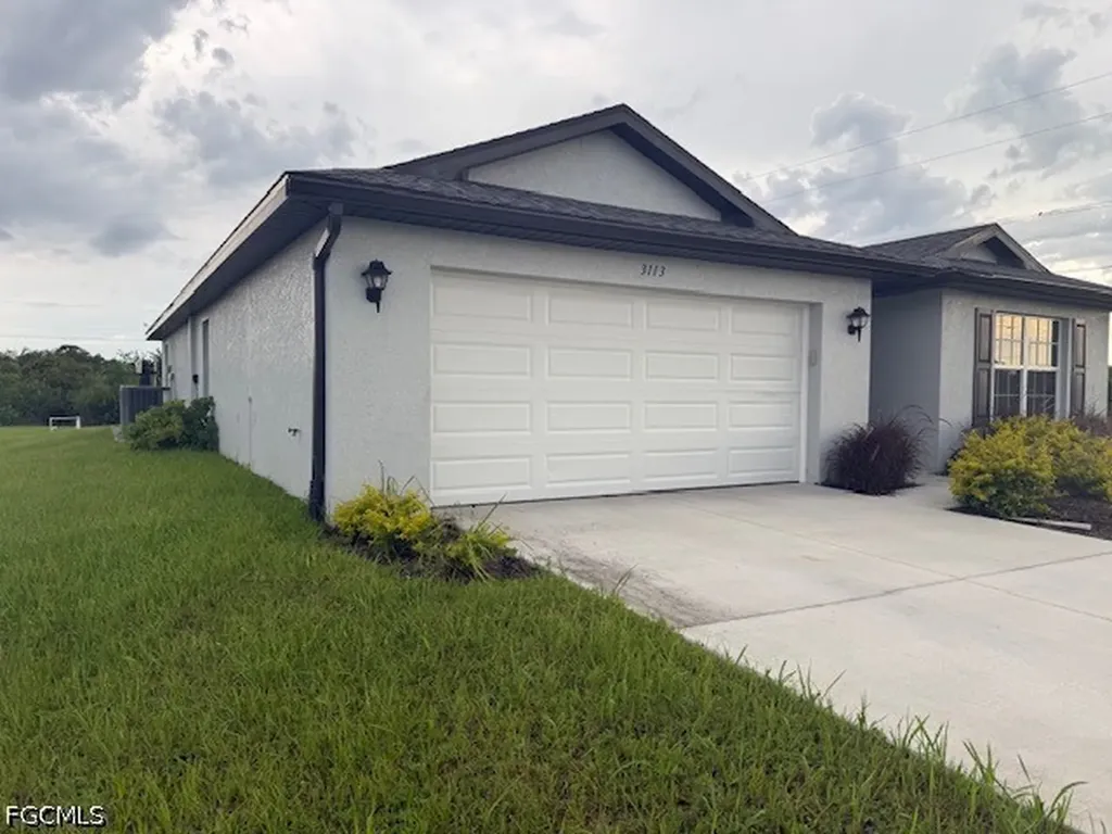 3113 74th Street W Lehigh Acres FL 33971
