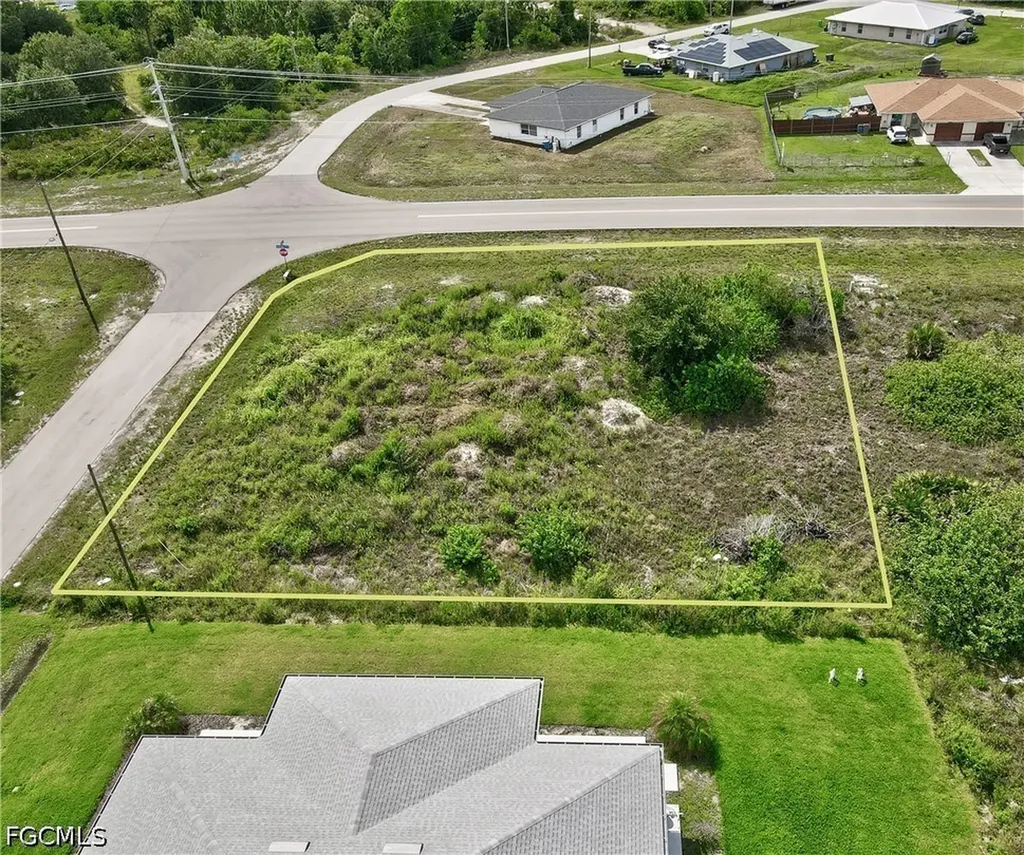 854/856 Alabama Road S Lehigh Acres FL 33974