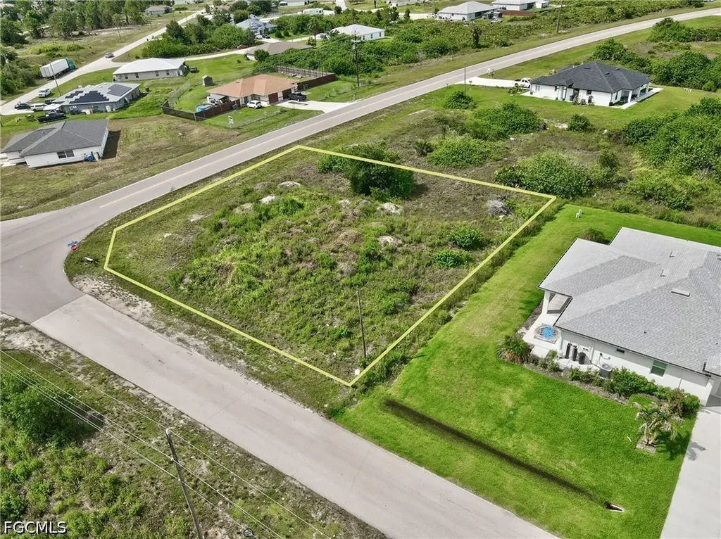854/856 Alabama Road S Lehigh Acres FL 33974
