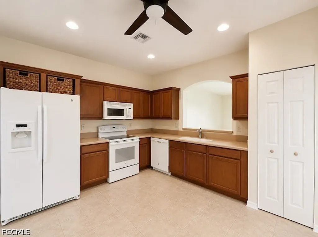 9575 Roundstone Circle Fort Myers FL 33967