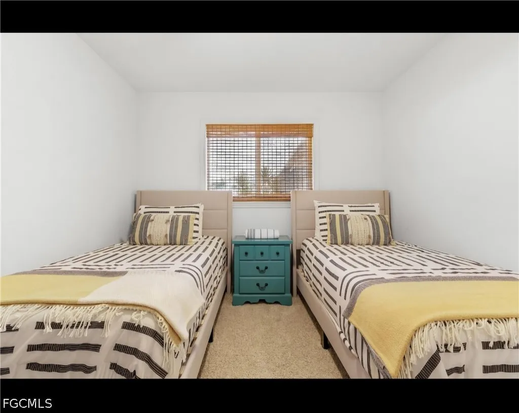 505 SE 9th Place Cape Coral FL 33990