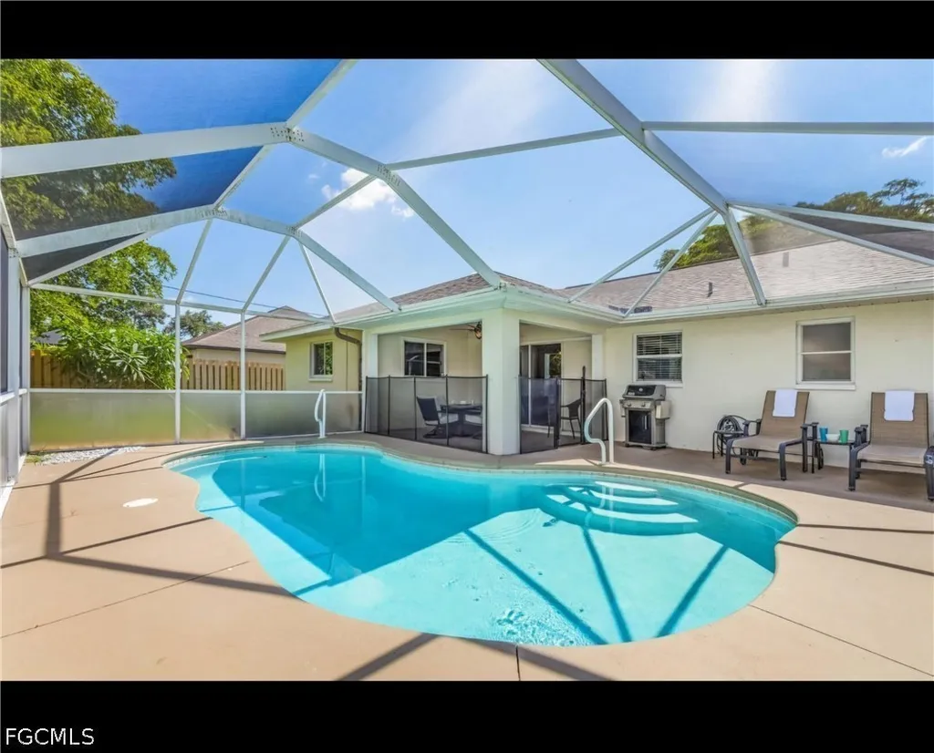 505 SE 9th Place Cape Coral FL 33990