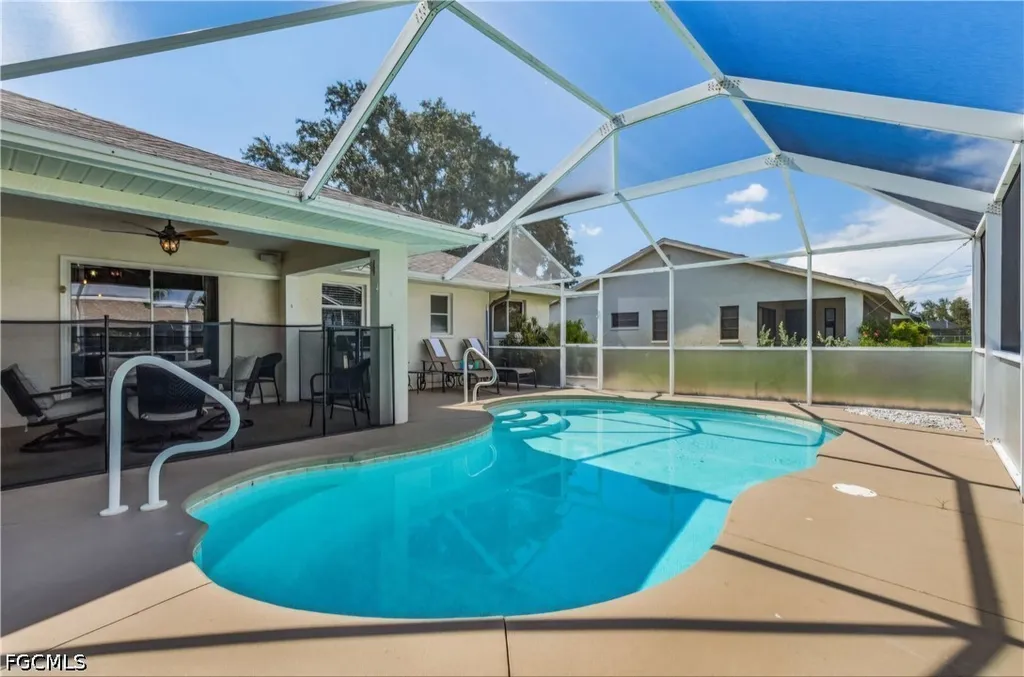 505 SE 9th Place Cape Coral FL 33990