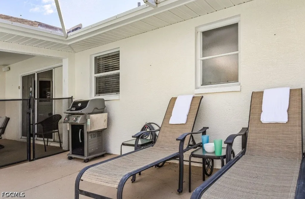 505 SE 9th Place Cape Coral FL 33990