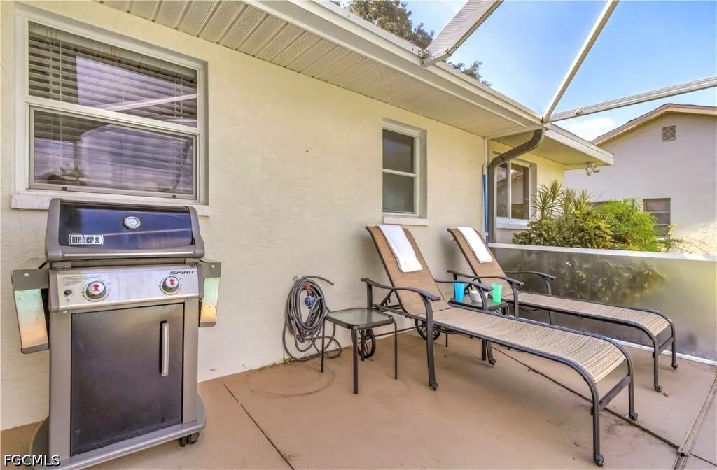 505 SE 9th Place Cape Coral FL 33990