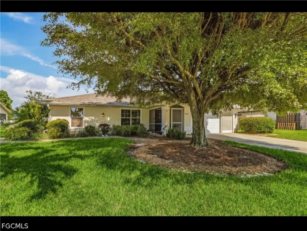 505 SE 9th Place Cape Coral FL 33990