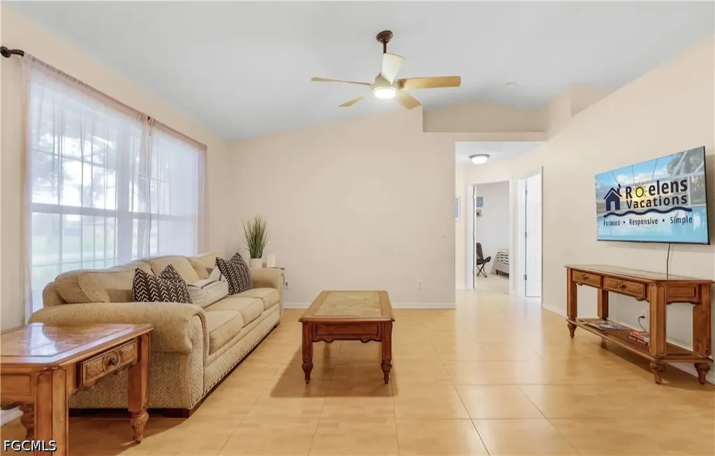 505 SE 9th Place Cape Coral FL 33990