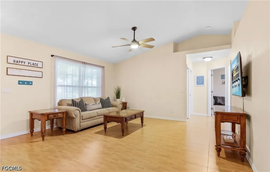 505 SE 9th Place Cape Coral FL 33990
