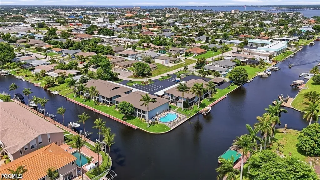 4928 Vincennes Street Cape Coral FL 33904