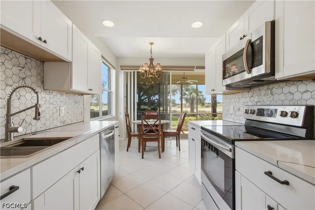 3010 Meandering Way Fort Myers FL 33905