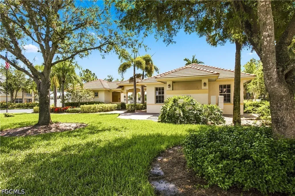 3010 Meandering Way Fort Myers FL 33905