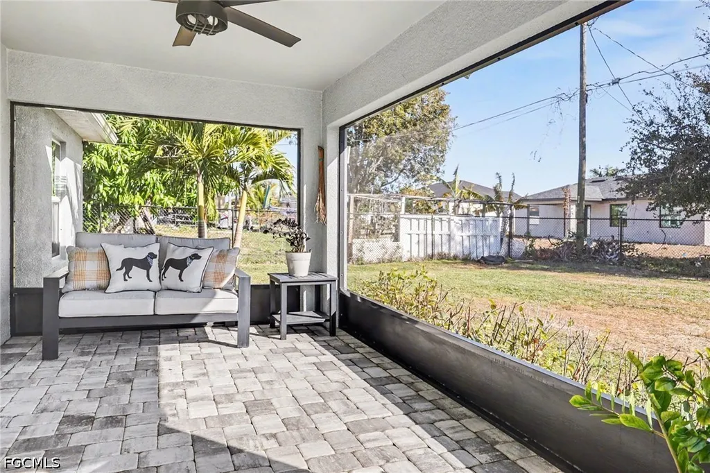318 NW 4th Street Cape Coral FL 33993