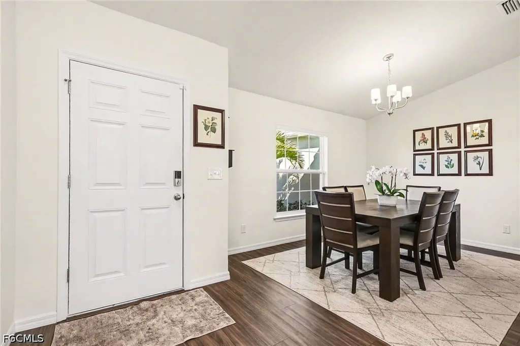 318 NW 4th Street Cape Coral FL 33993