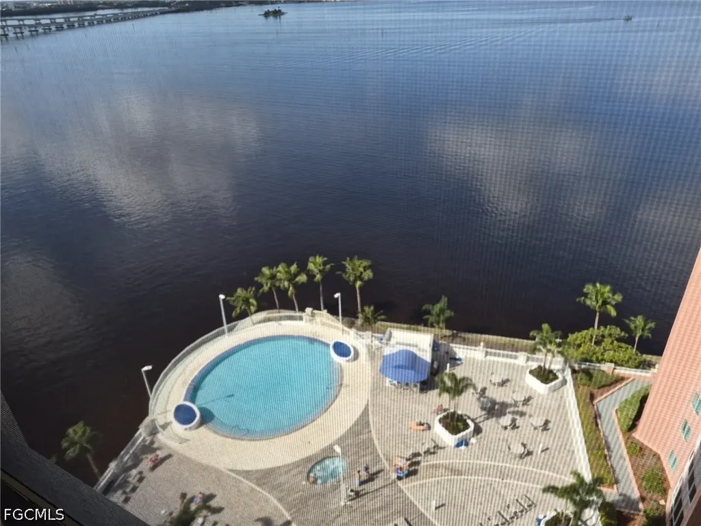2743 1st Street Fort Myers FL 33916