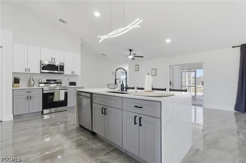 619 SW 26th Terrace Cape Coral FL 33914