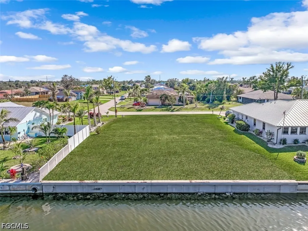 2011 NE 2nd Street Cape Coral FL 33909